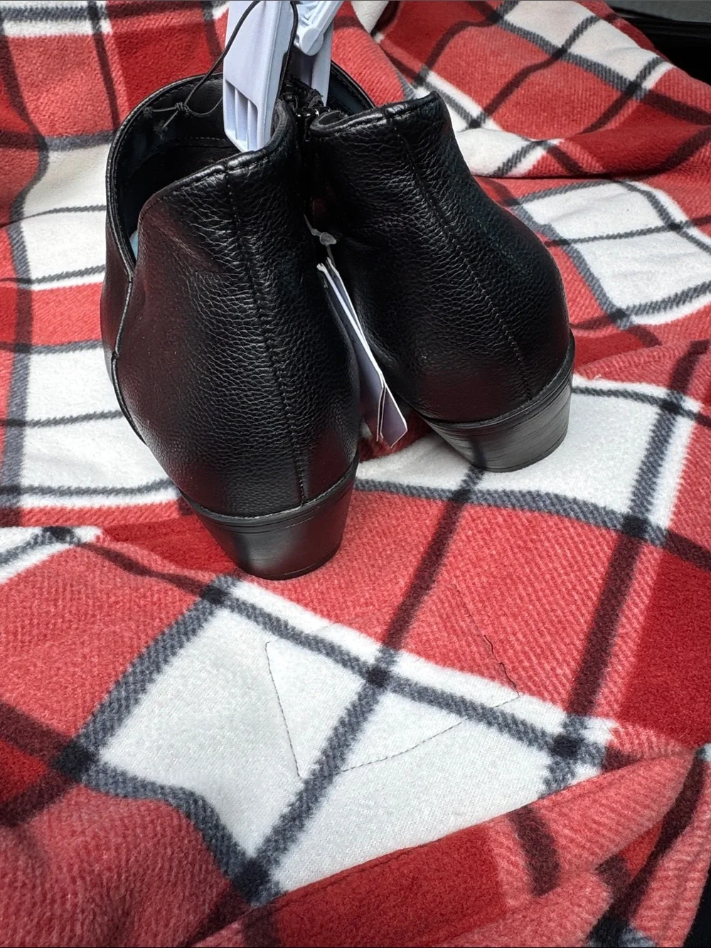 AEROSOLES Black Leather Ankle Booties